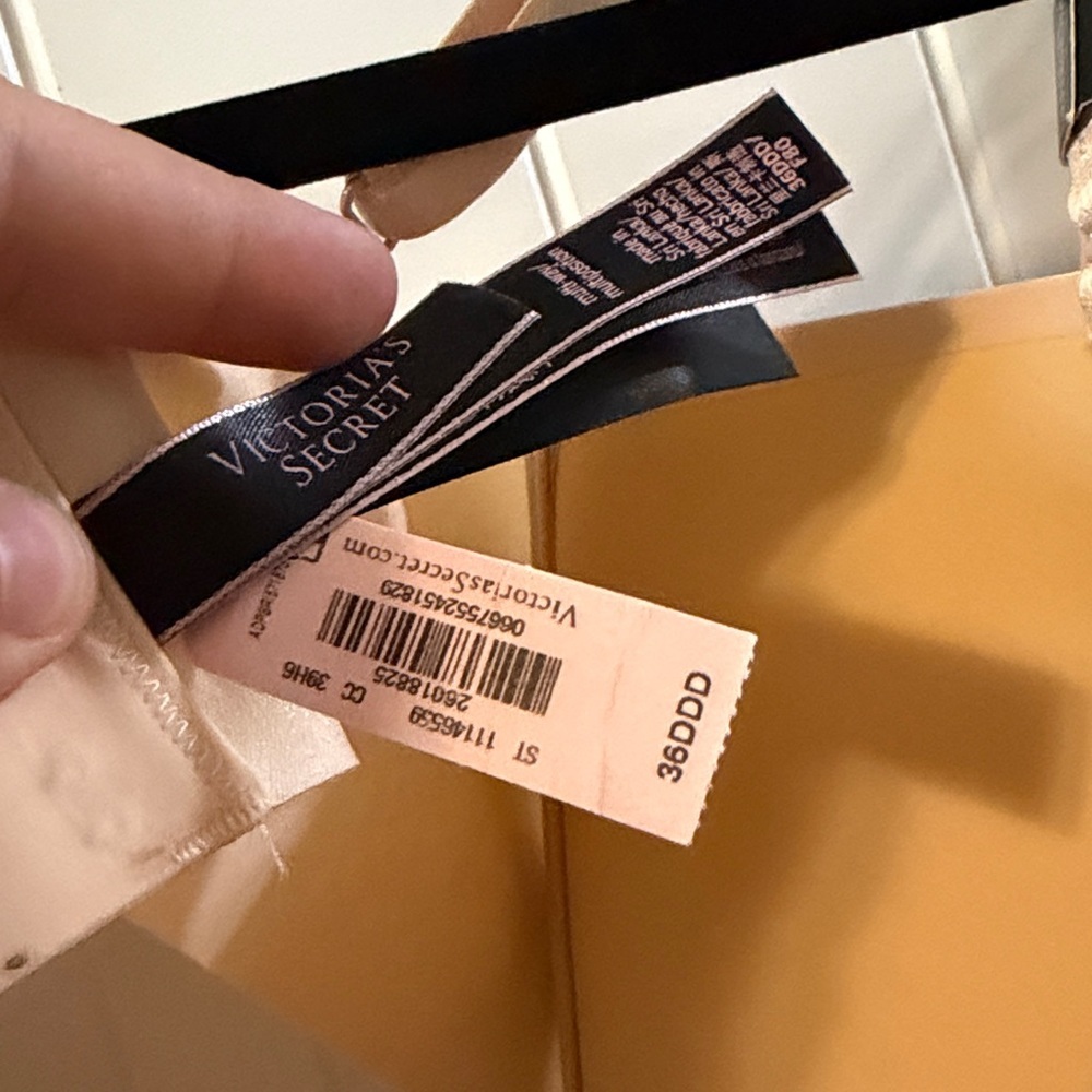 Victoria's Secret Light Beige Bra - Picture 2 of 2